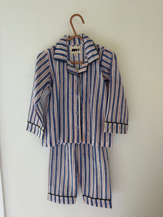 The Sunday Set in Seaport Stripey